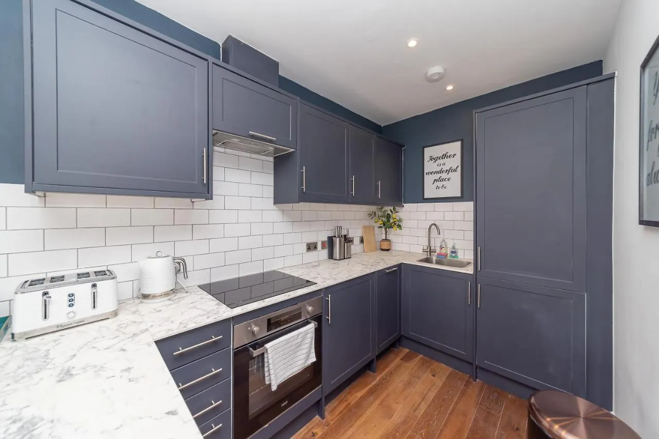 2Cq*Morden Studio Flat *Moments Away From Brighton Seafront公寓
